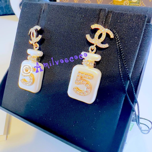 New CHANEL Perfume bottle Motif Coco Logos Rhinestone Earrings light Gold A22S - Picture 4 of 5